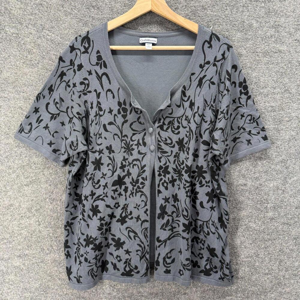 Croft & Barrow Button Up Top Women 1X Plus Gray Floral V-Neck Short Sleeve Rayon